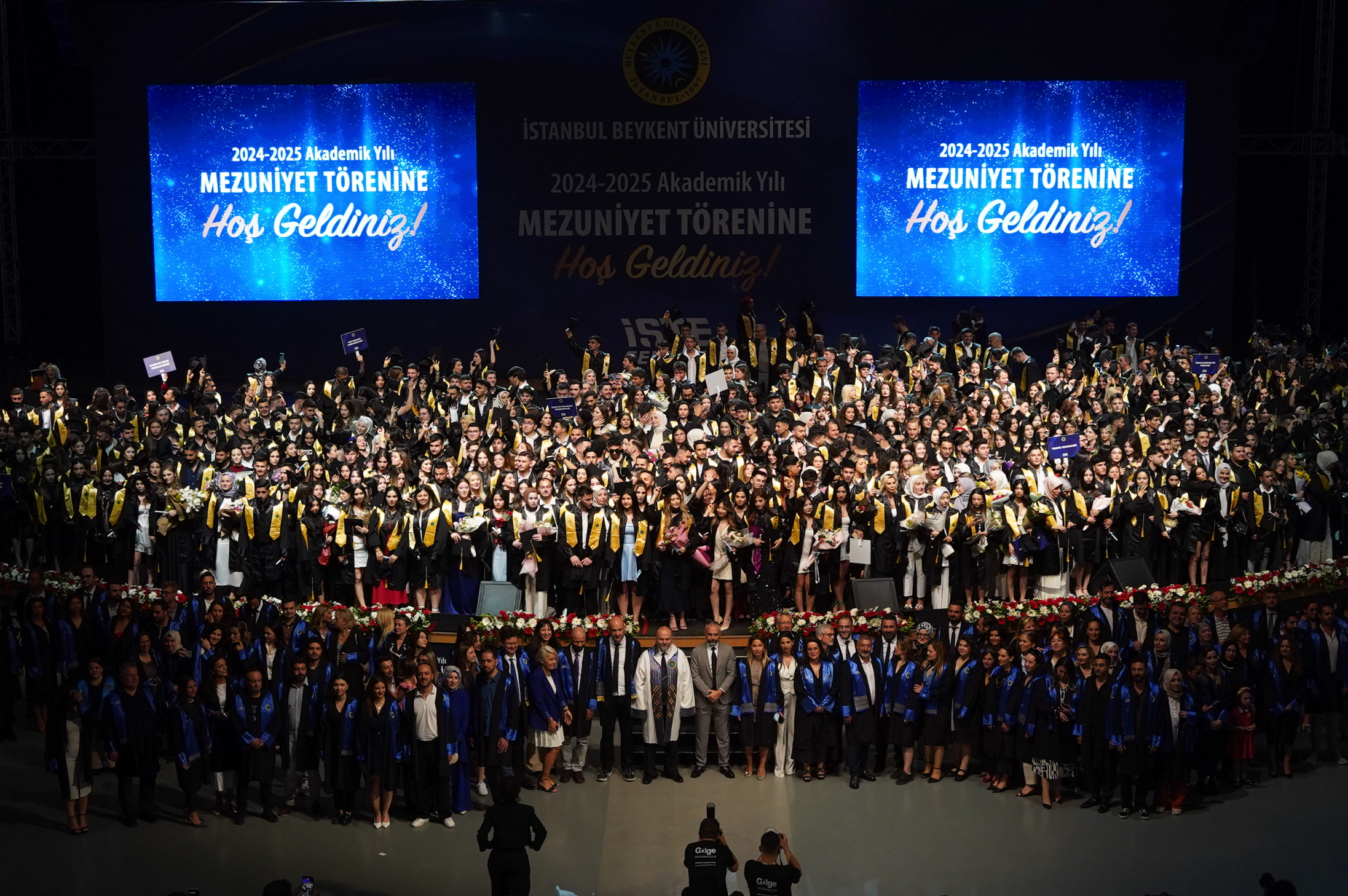 Tıp Fakültesi 2025 Mezunlarını Uğurladı